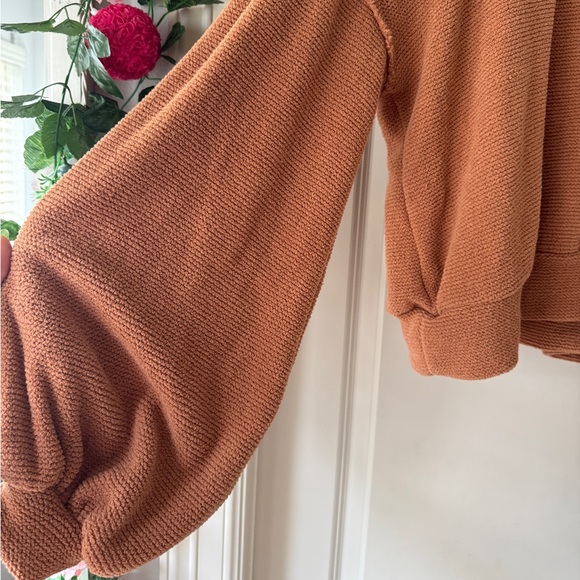 FREE PEOPLE BEACH Sweater Oversized Balloon Sleeve Brown Slouchy Long Sleeve M - Picture 3 of 5